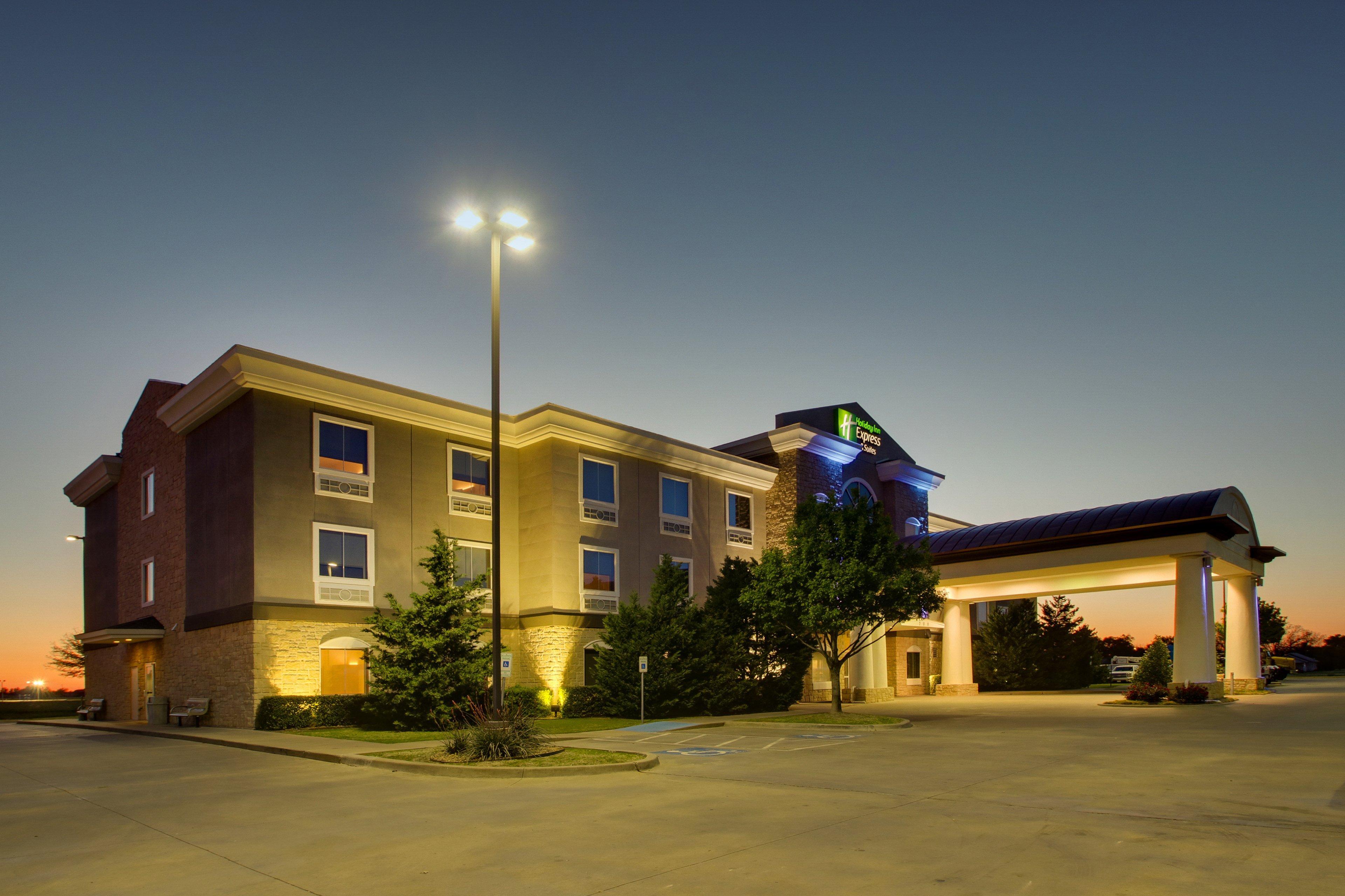 Holiday Inn Express Vernon College Area Highway 287 By Ihg Exterior photo