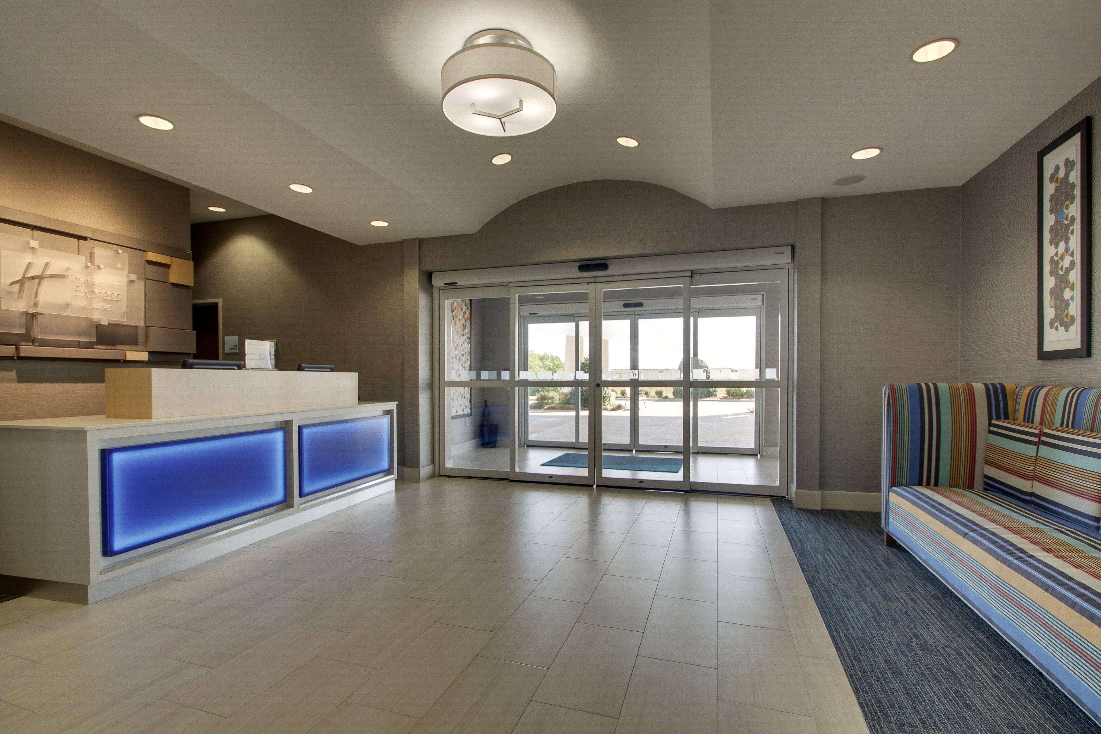 Holiday Inn Express Vernon College Area Highway 287 By Ihg Exterior photo