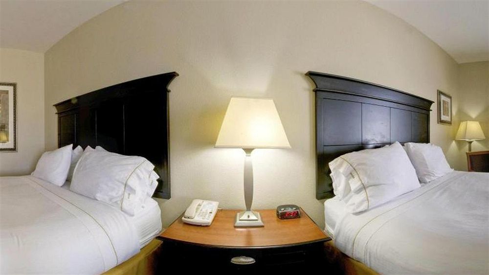 Holiday Inn Express Vernon College Area Highway 287 By Ihg Exterior photo