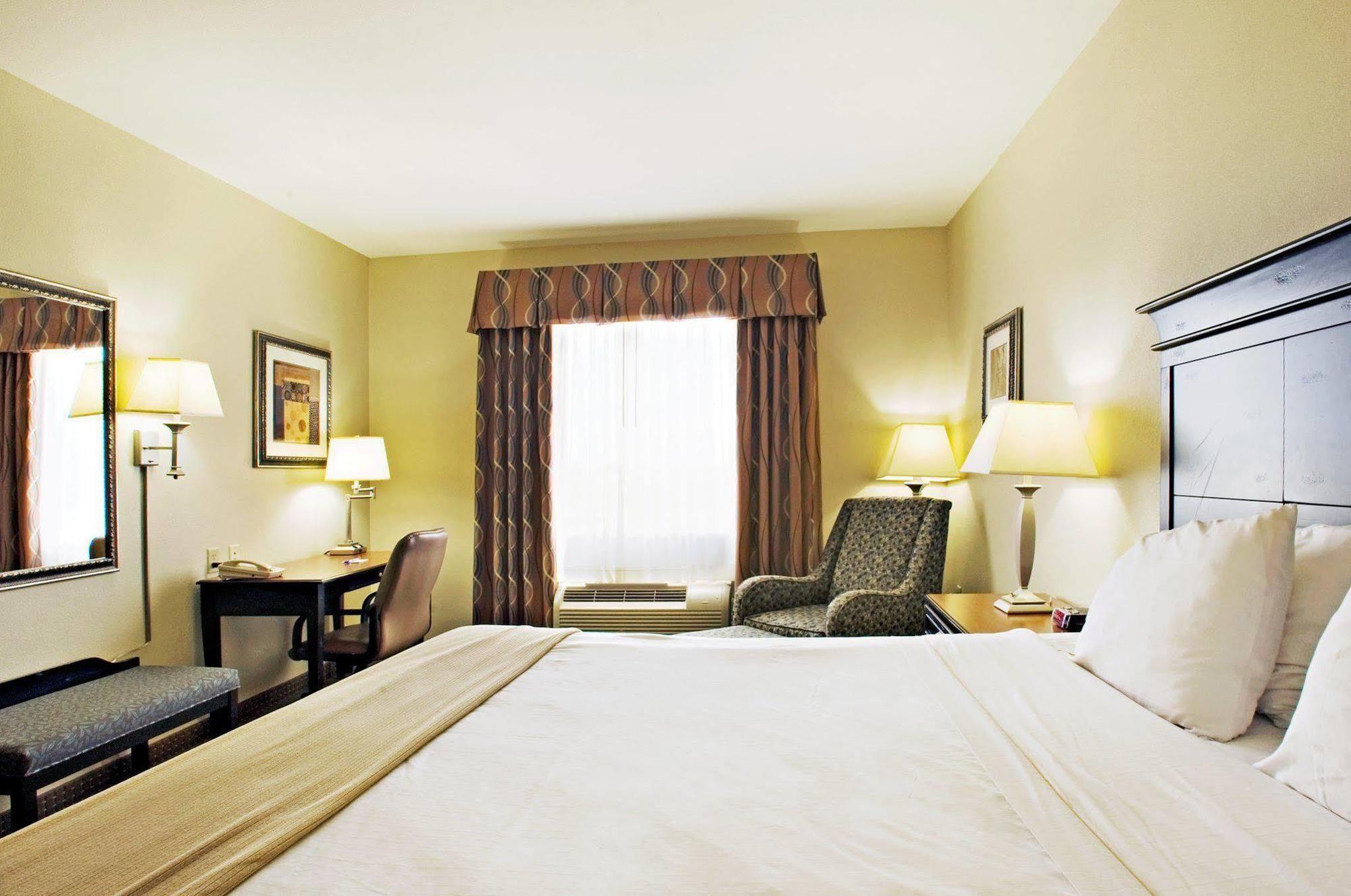 Holiday Inn Express Vernon College Area Highway 287 By Ihg Exterior photo